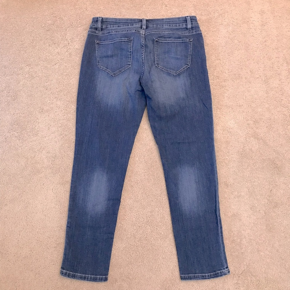 Liz Claiborne Boyfriend Skinny Blue Jeans Womens Size 8 Distressed Faded Denim - Picture 3 of 13